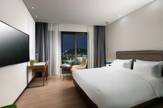 Deluxe Tek Büyük Yataklı Oda, Teras