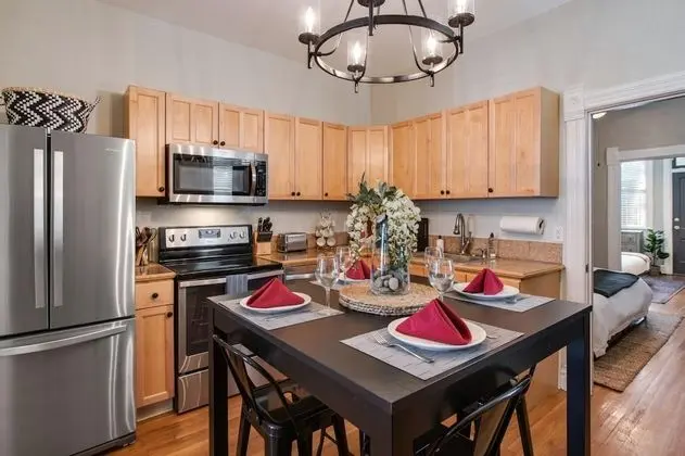 Sıra Ev, Birden Çok Yatak (N Capitol Hill I Stylish 2-Bedroom | )