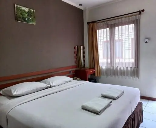 Standard Tek Büyük Yataklı Oda