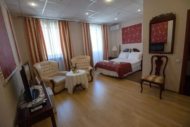 Deluxe Tek Büyük Yataklı Oda