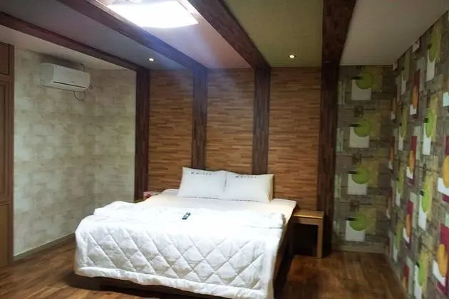 Family Oda (Korean style_Ondol)