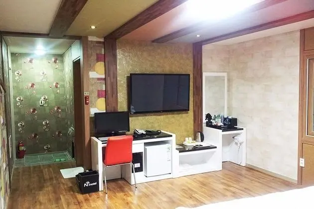 Family Oda (Korean style_Ondol)