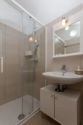 Comfort Tek Büyük Yataklı Oda, Deniz Manzaralı (2)