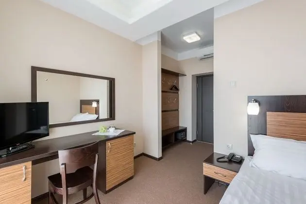 Comfort Tek Büyük Yataklı Oda