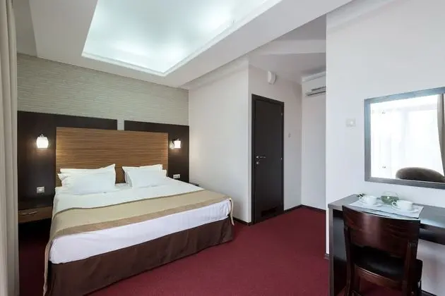 Superior Tek Büyük Yataklı Oda