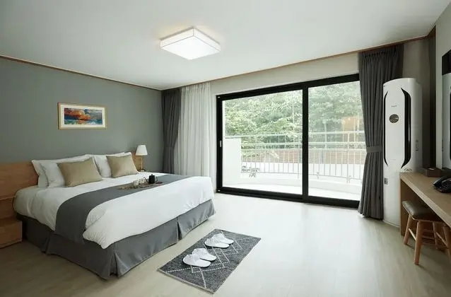 Deluxe Family Twin Room