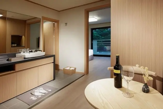 Deluxe Family Twin Room