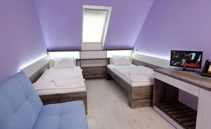 Tek Büyük veya İki Ayrı Yataklı Oda