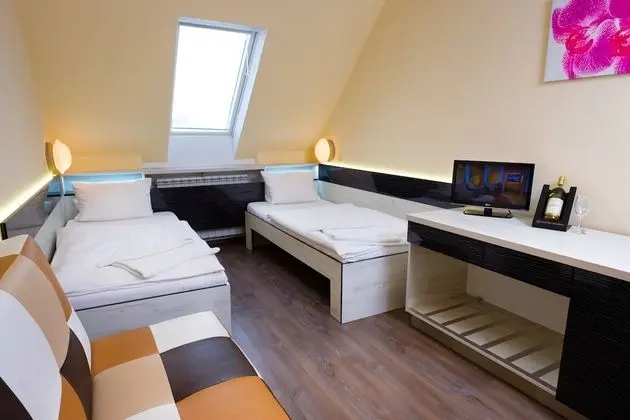 Tek Büyük veya İki Ayrı Yataklı Oda