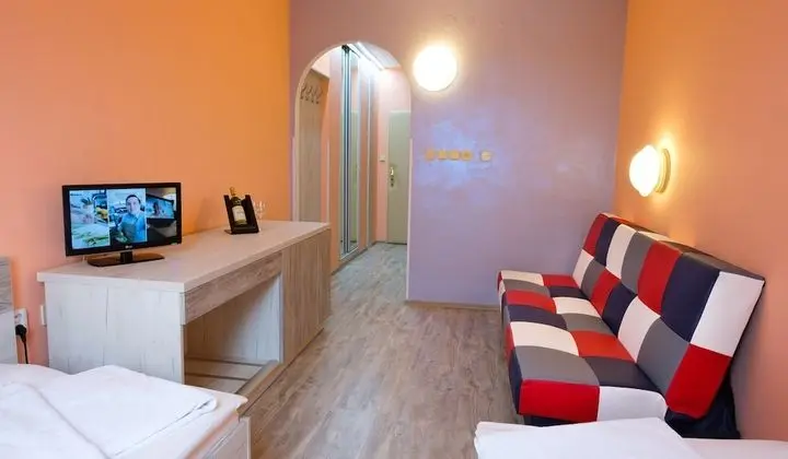 Tek Büyük veya İki Ayrı Yataklı Oda