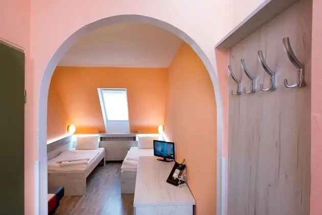 Tek Büyük veya İki Ayrı Yataklı Oda