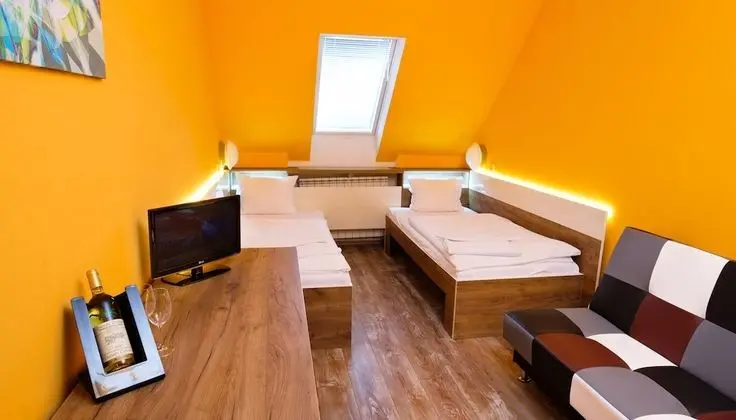 Tek Büyük veya İki Ayrı Yataklı Oda