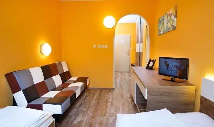 Tek Büyük veya İki Ayrı Yataklı Oda