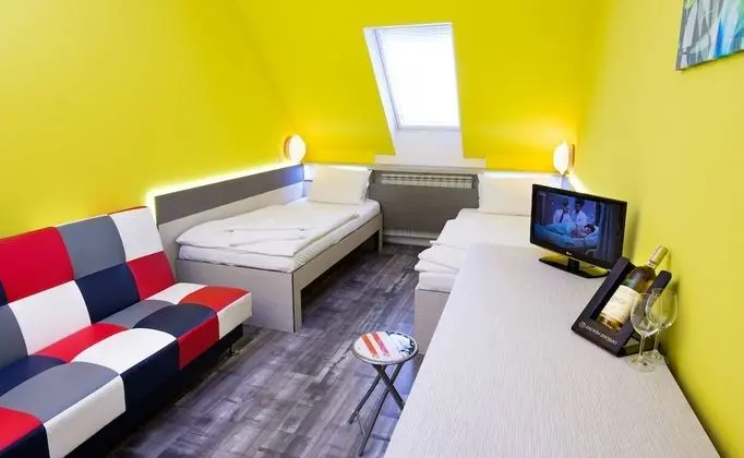 Tek Büyük veya İki Ayrı Yataklı Oda