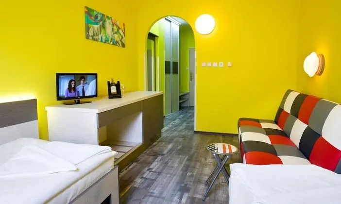 Tek Büyük veya İki Ayrı Yataklı Oda