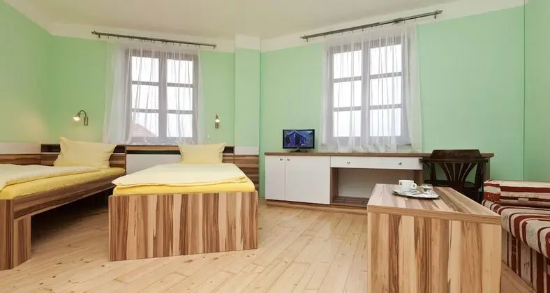 Tek Büyük veya İki Ayrı Yataklı Oda