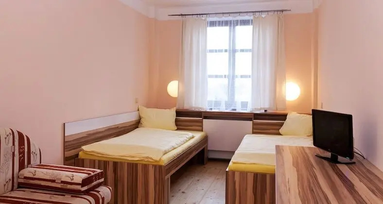 Tek Büyük veya İki Ayrı Yataklı Oda