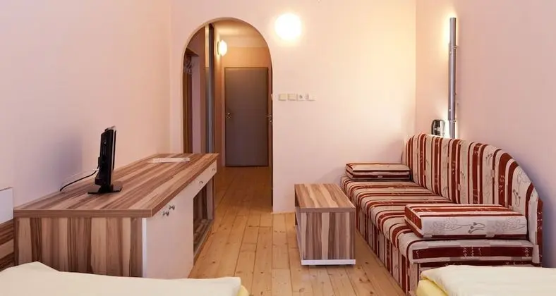 Tek Büyük veya İki Ayrı Yataklı Oda