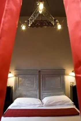 Tek Büyük Yataklı Oda