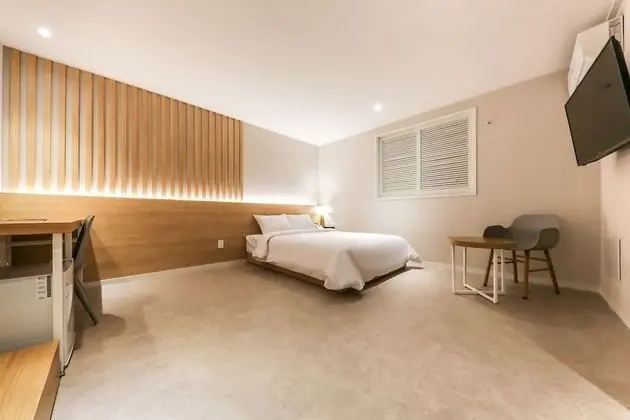 Deluxe Tek Büyük Yataklı Oda