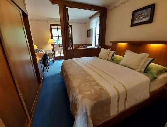 Exclusive Tek Büyük Yataklı Oda