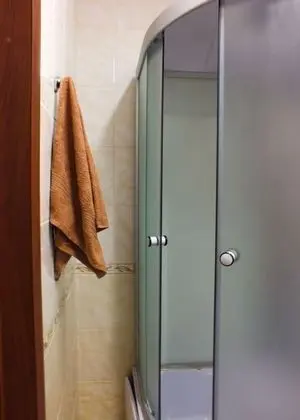 Üç Kişilik Oda