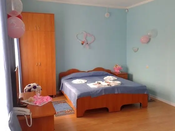 Standard Tek Büyük Yataklı Oda