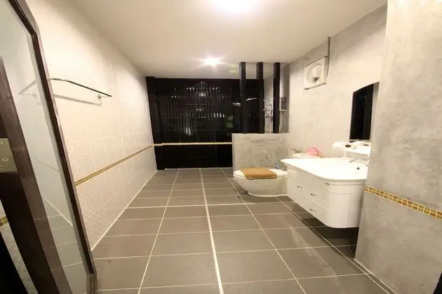 Deluxe Seaview