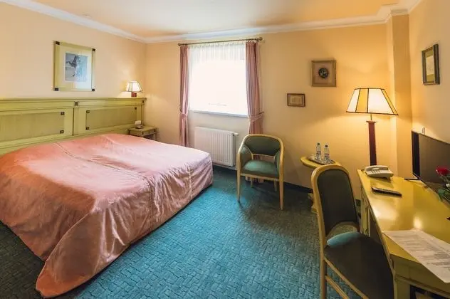 Tek Büyük veya İki Ayrı Yataklı Oda