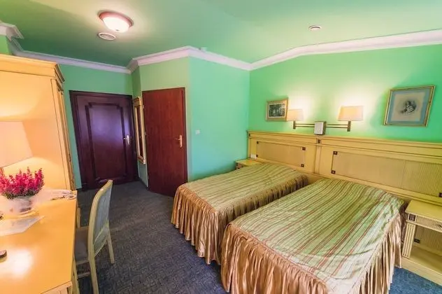 Tek Büyük veya İki Ayrı Yataklı Oda