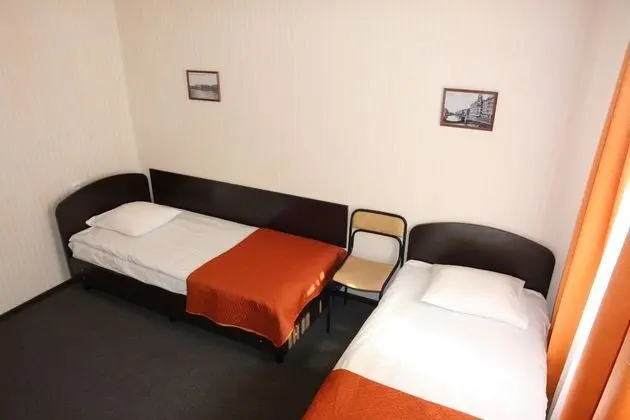 Üç Kişilik Oda, 3 Tek Kişilik Yatak