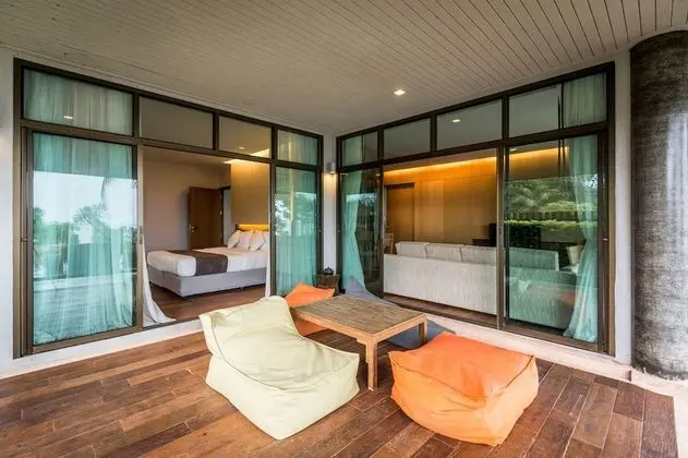 Oceanfront Suite