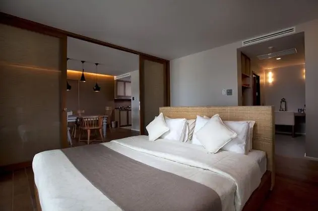 Oceanfront Suite