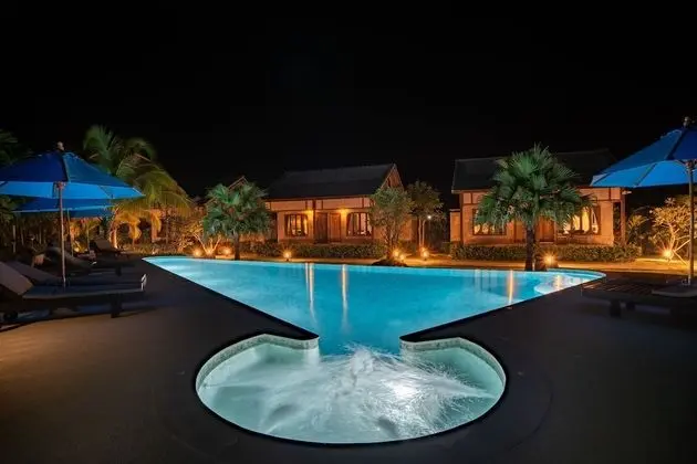 Luxury Kır Evi, Havuz Manzaralı