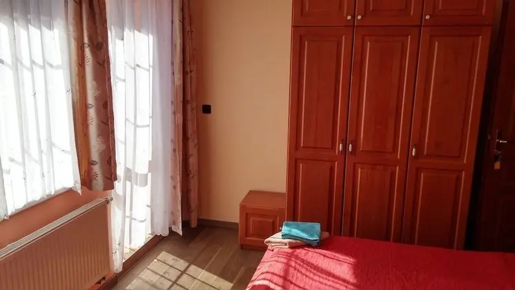 Economy Üç Kişilik Oda, Ortak Banyo