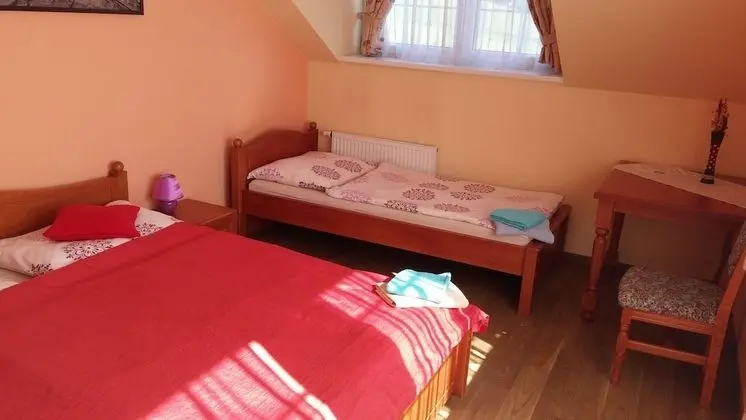 Economy Üç Kişilik Oda, Ortak Banyo