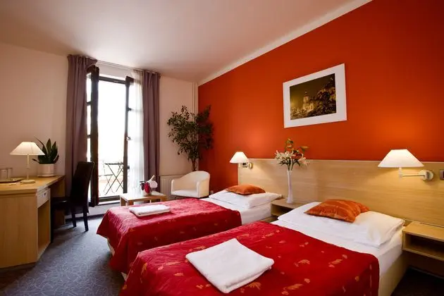 1 Çift Kişilik Veya 2 Tek Kişilik Yatak Standard