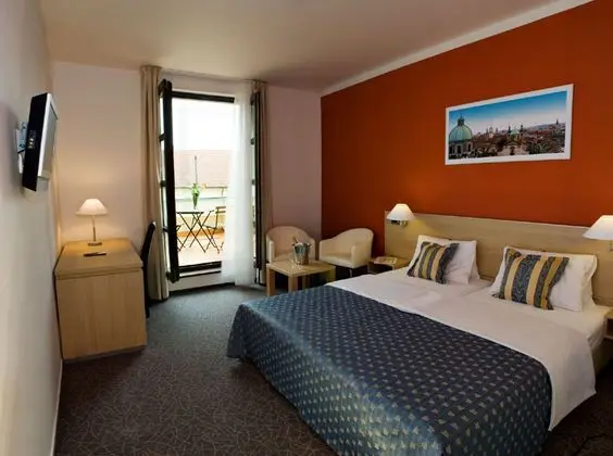 1 Çift Kişilik Veya 2 Tek Kişilik Yatak Standard