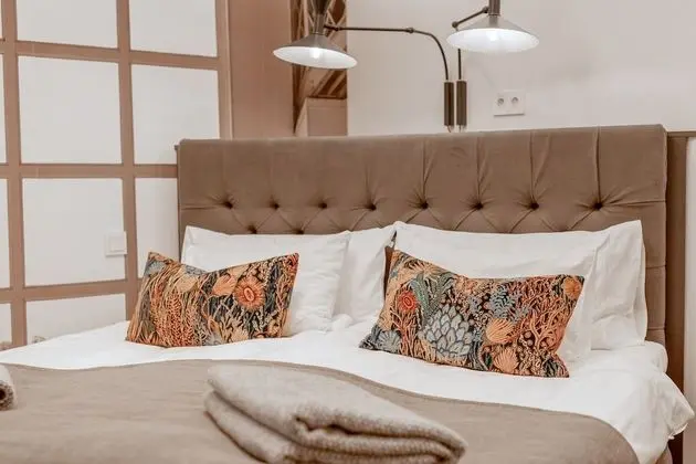 Tek Büyük Yataklı Oda, Penceresiz