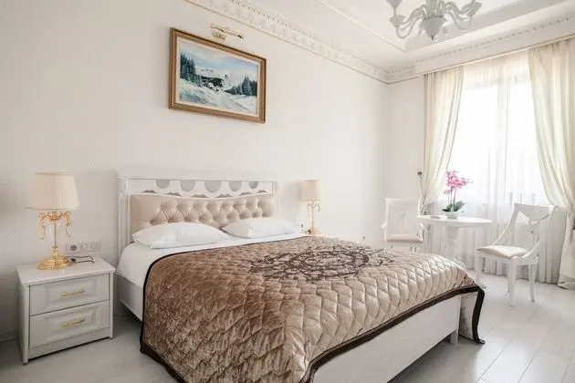 Deluxe Tek Büyük Yataklı Oda