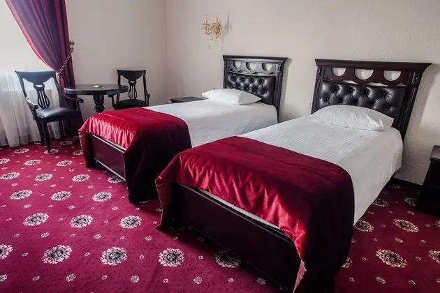 Superior Tek Büyük veya İki Ayrı Yataklı Oda