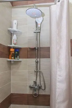 Tek Büyük veya İki Ayrı Yataklı Oda, Özel Banyo (#603)