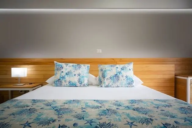 Deluxe Oda, Balkon, Havuz Manzaralı