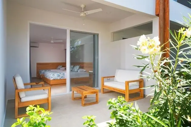 Deluxe Oda, Balkon, Havuz Manzaralı