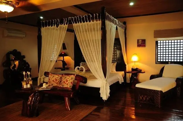 Luxury Oda