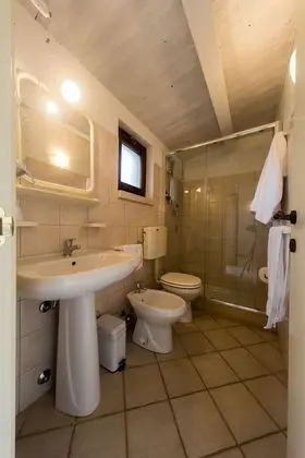 Standard Tek Büyük Yataklı Oda, Özel Banyo, Bahçeli