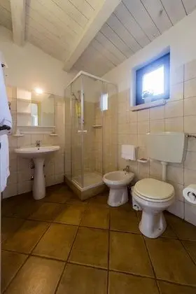 Standard Üç Kişilik Oda, Özel Banyo, Bahçeli