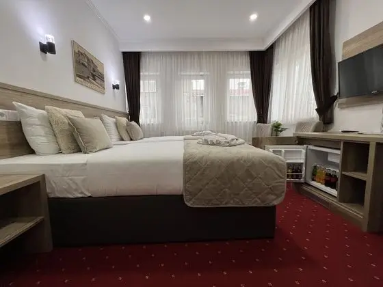 Deluxe Tek Büyük Yataklı Oda