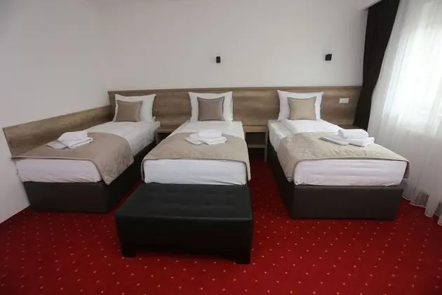 Deluxe Üç Kişilik Oda