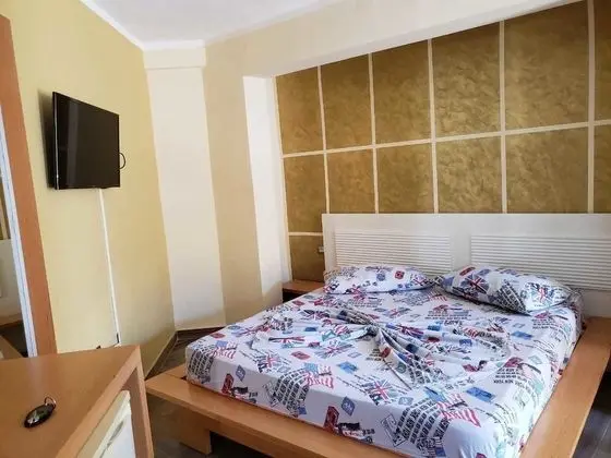 Basic Üç Kişilik Oda, Deniz Manzaralı